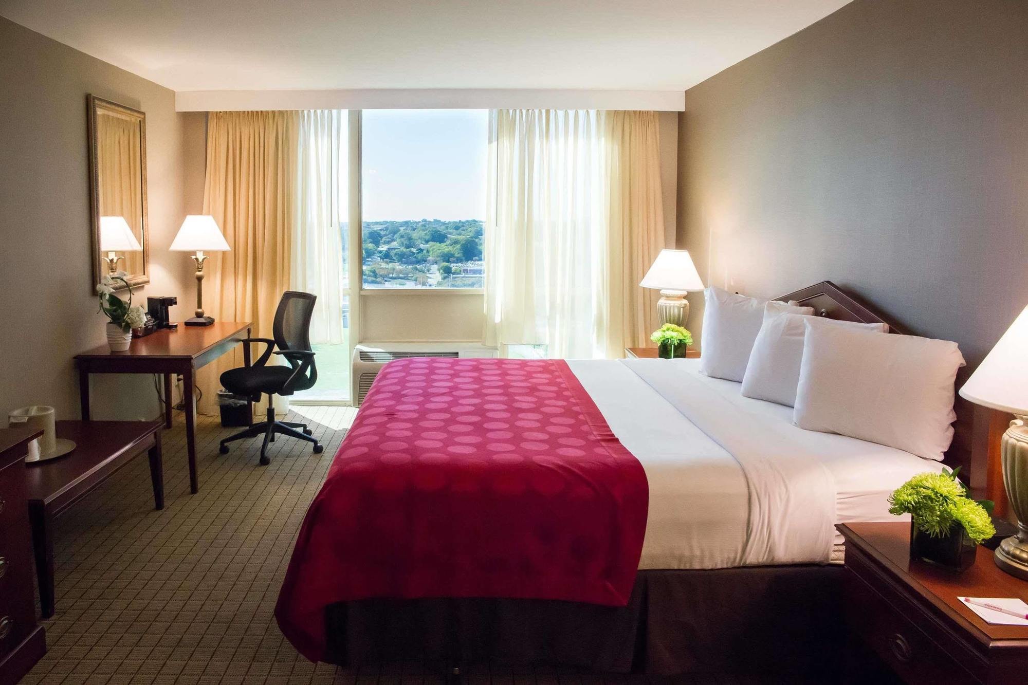 Hotel Ramada Plaza By Wyndham Atlanta Downtown Capitol Park Esterno foto