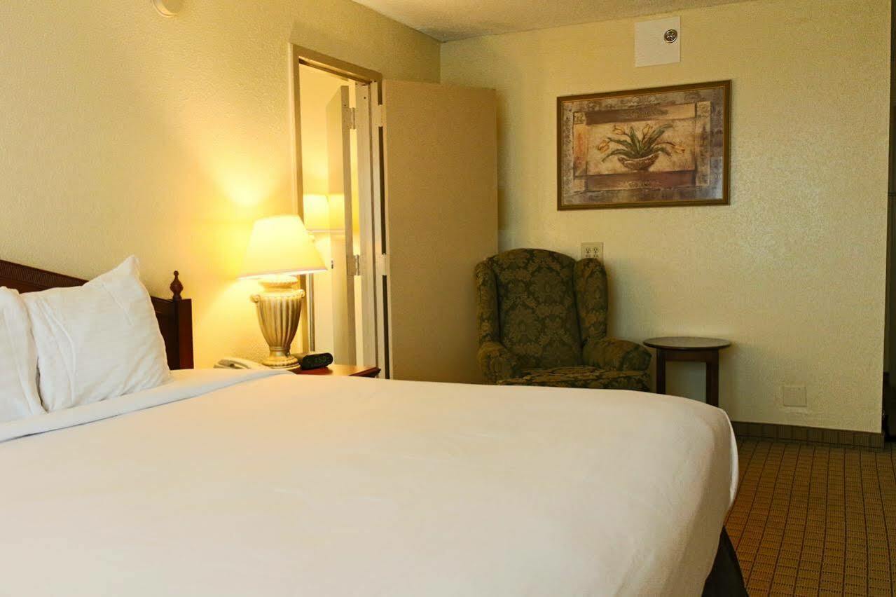 Hotel Ramada Plaza By Wyndham Atlanta Downtown Capitol Park Esterno foto